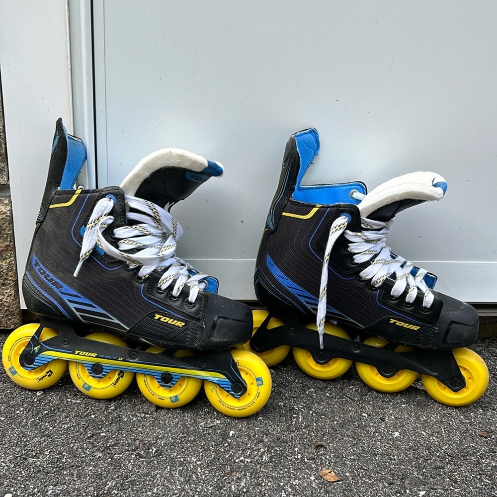 Tour Code 9one roller hockey skates